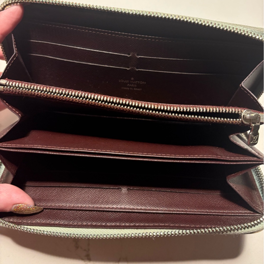 Louis Vuitton Epi zip around wallet - Picture 4 of 5